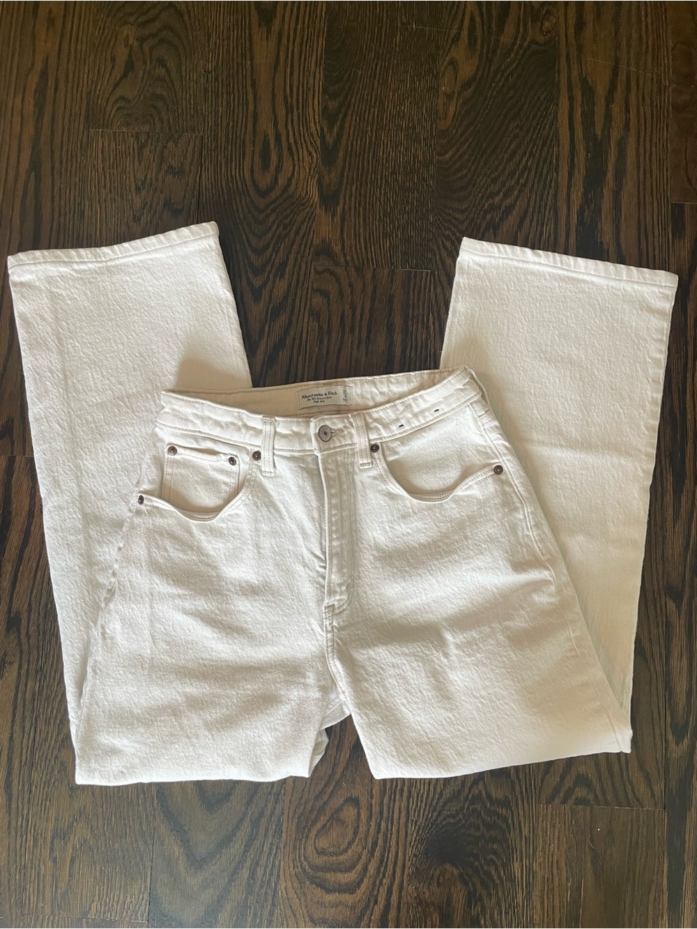 Abercrombie & Finch White High-Rise  90’s Relaxed Jean Straight Leg Sz 27/4r